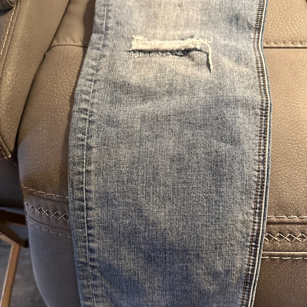 Old Navy Light Blue Distressed Boyfriend Jeans Size 16 Women’s - Picture 5 of 9